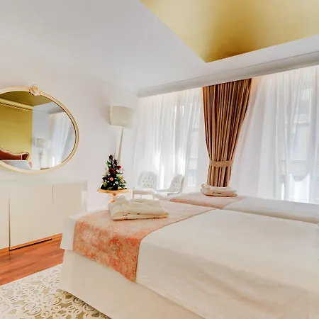 Borges Chiado 3* Lisbon