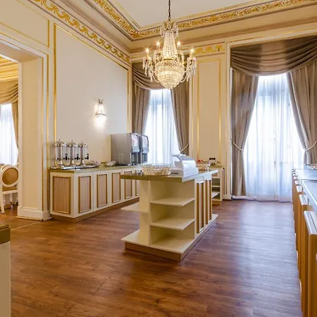Borges Chiado מלון 3*