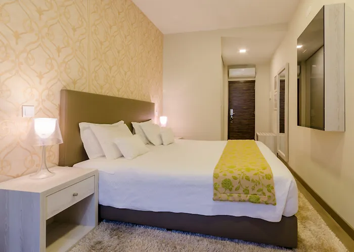 博格齐亚德酒店 3*